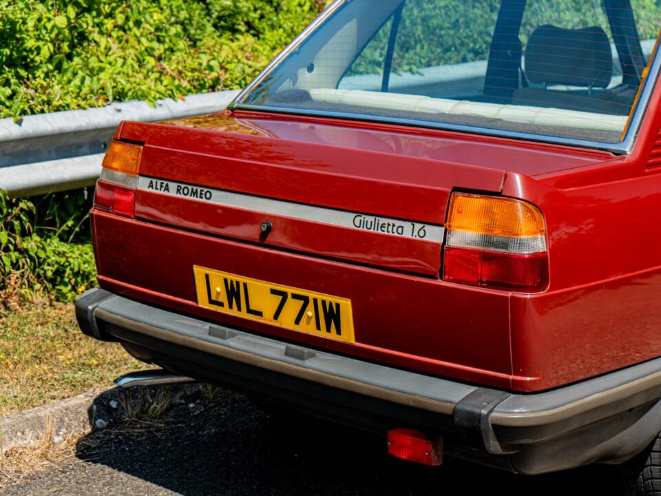 Imagen 36/50 de Alfa Romeo Giulietta 1.6 (1981)