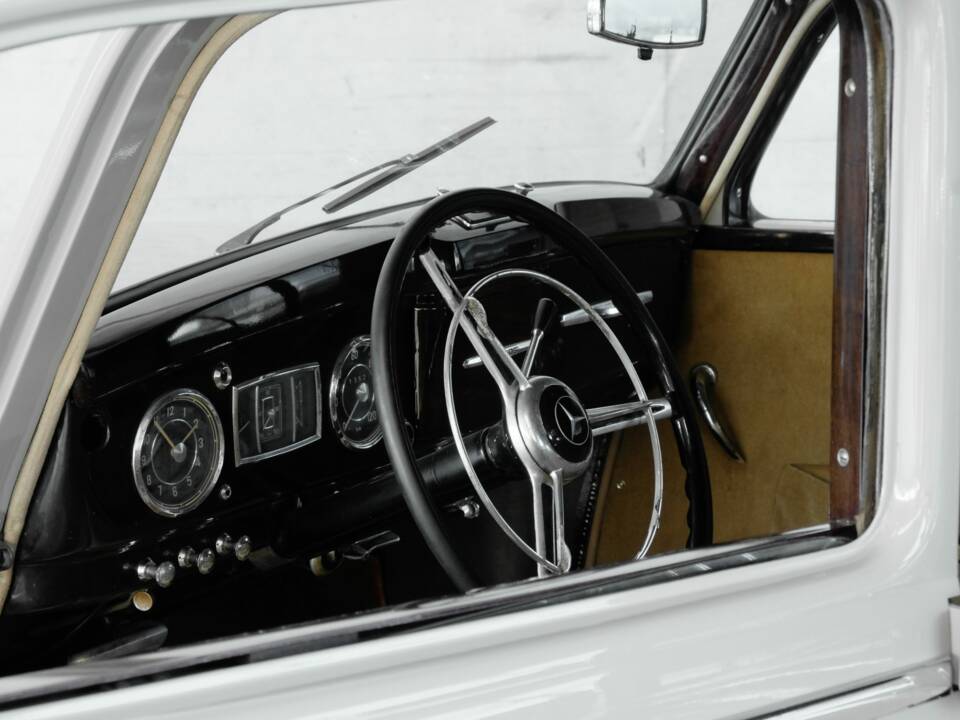 Image 6/45 of Mercedes-Benz 170 DS (1953)
