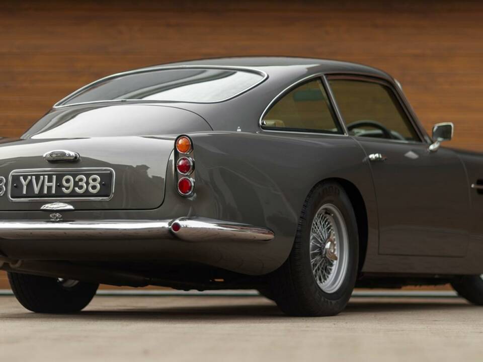 Image 15/50 of Aston Martin DB 4 (1962)