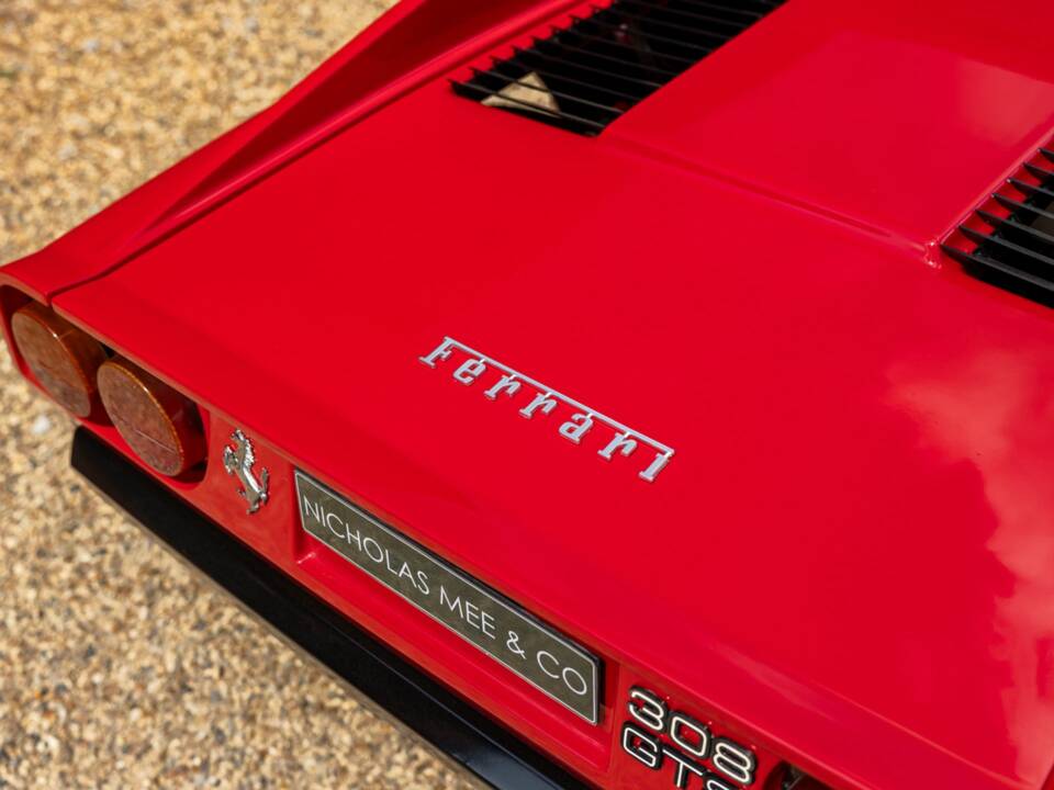 Afbeelding 31/44 van Ferrari 308 GTB Quattrovalvole (1984)