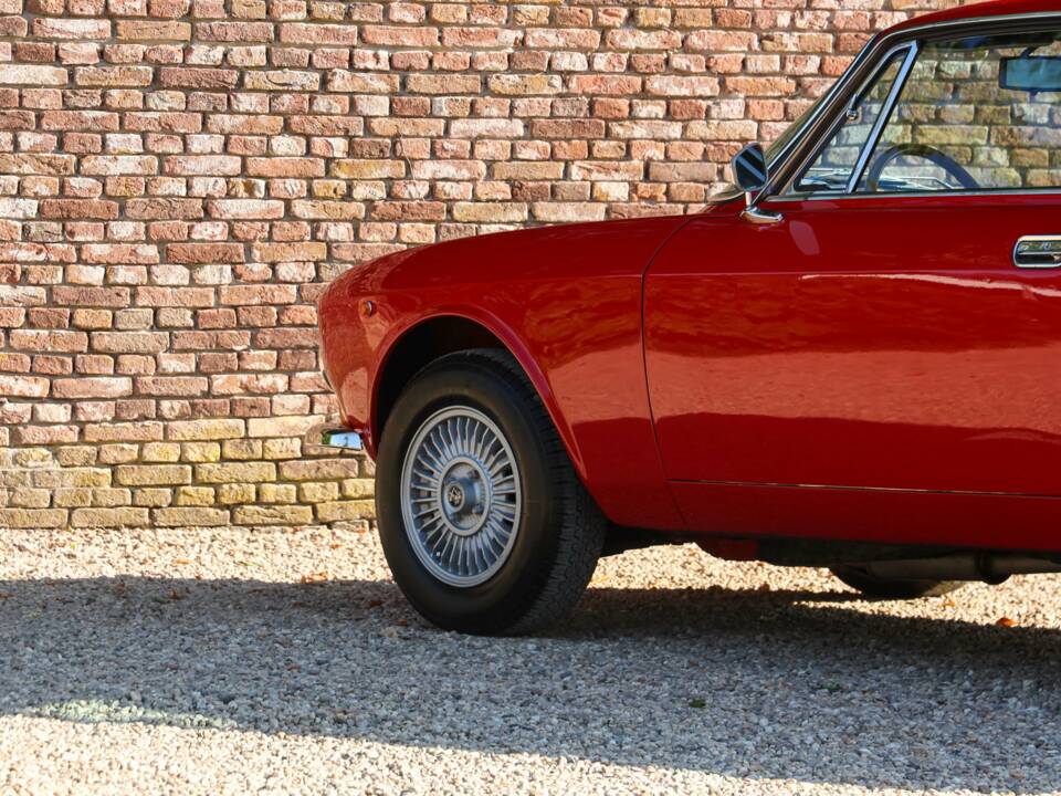 Imagen 19/50 de Alfa Romeo 2000 GT Veloce (1972)