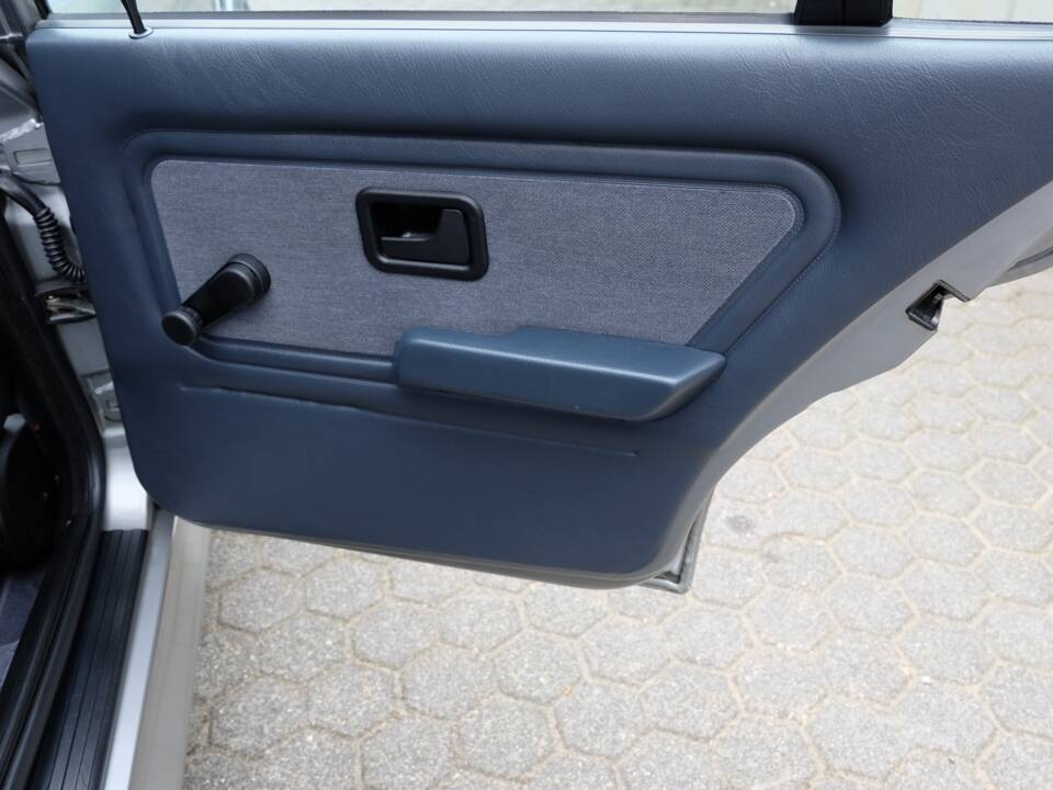 Bild 31/56 von BMW 325ix (1987)