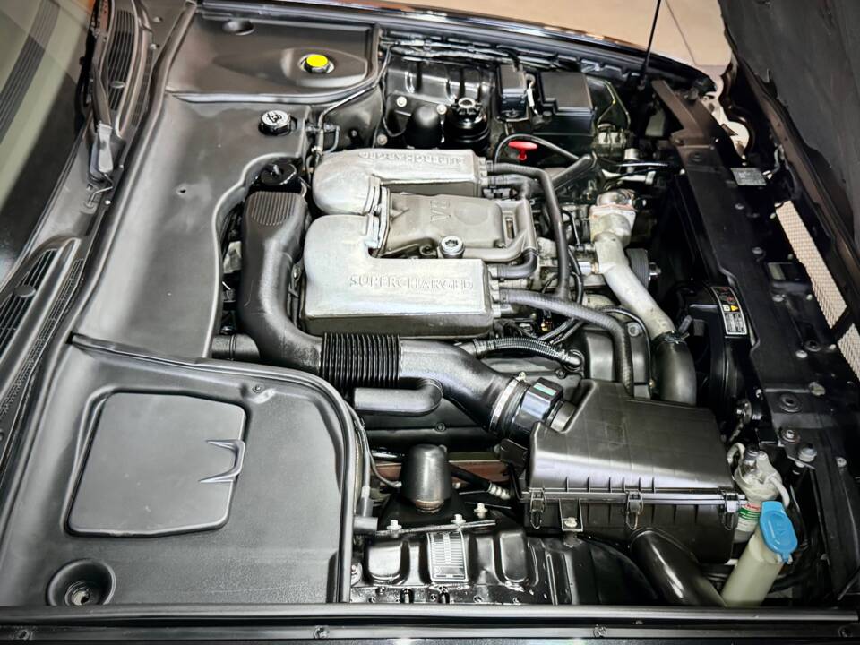 Bild 18/19 von Jaguar XJR 4.0 (1998)