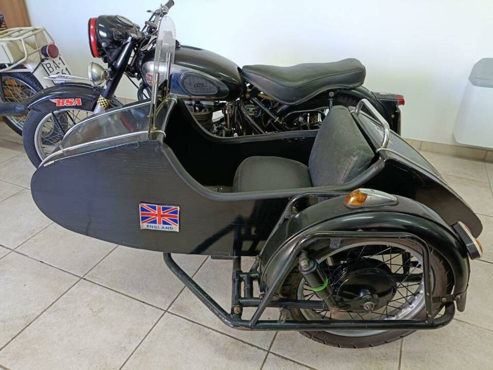 Immagine 2/38 di BSA A 10 Golden Flash (1965)