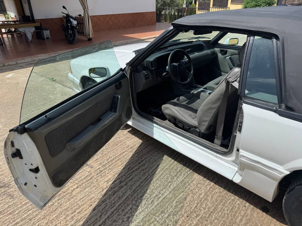 Image 10/30 of Ford Mustang GT (1988)