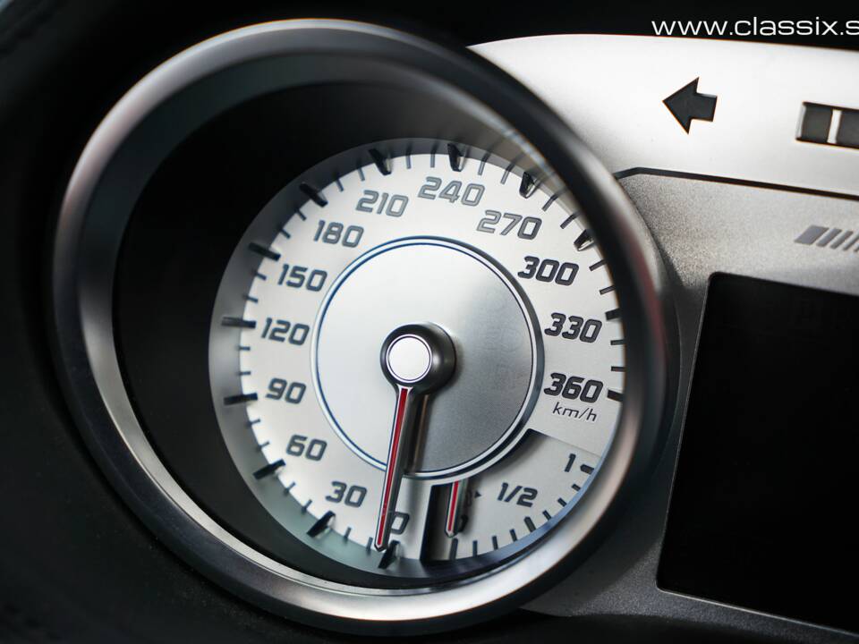 Image 23/26 de Mercedes-Benz SLS AMG (2011)