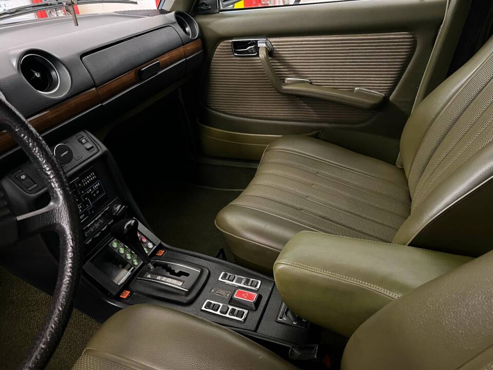 Afbeelding 12/19 van Mercedes-Benz 280 E (1979)
