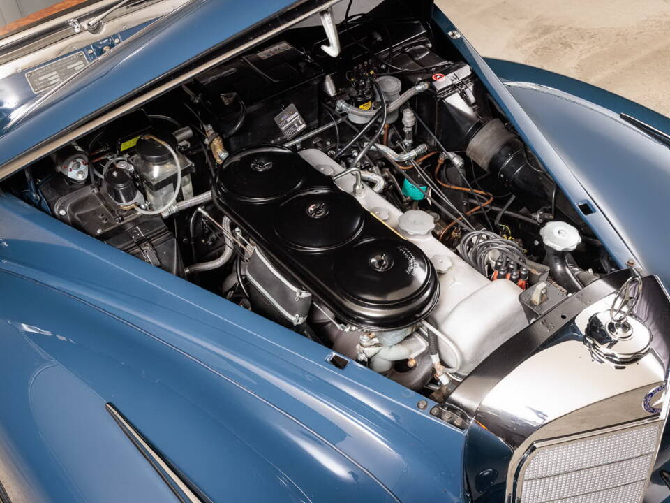 Bild 37/44 von Mercedes-Benz 300 S Cabriolet A (1953)