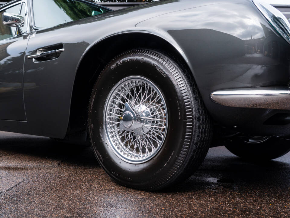 Imagen 45/49 de Aston Martin DB 6 Mk II (1970)