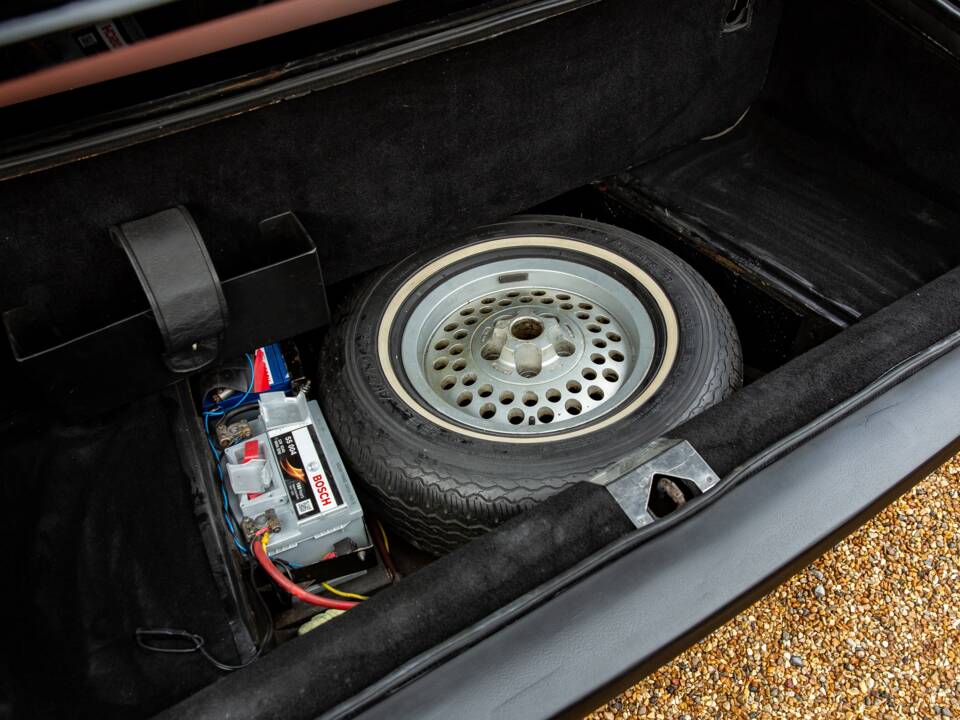 Image 8/43 of Aston Martin Lagonda (1979)
