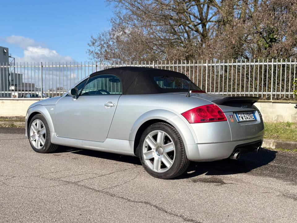 Image 4/25 of Audi TT 3.2 quattro (2004)