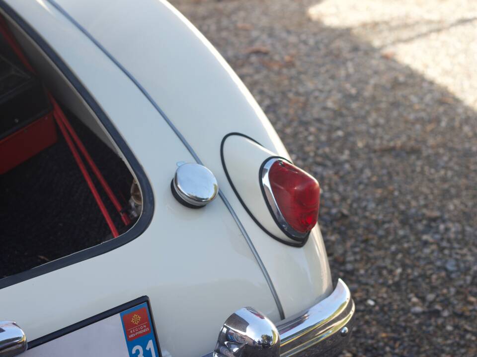 Image 54/56 of MG MGA 1500 (1957)