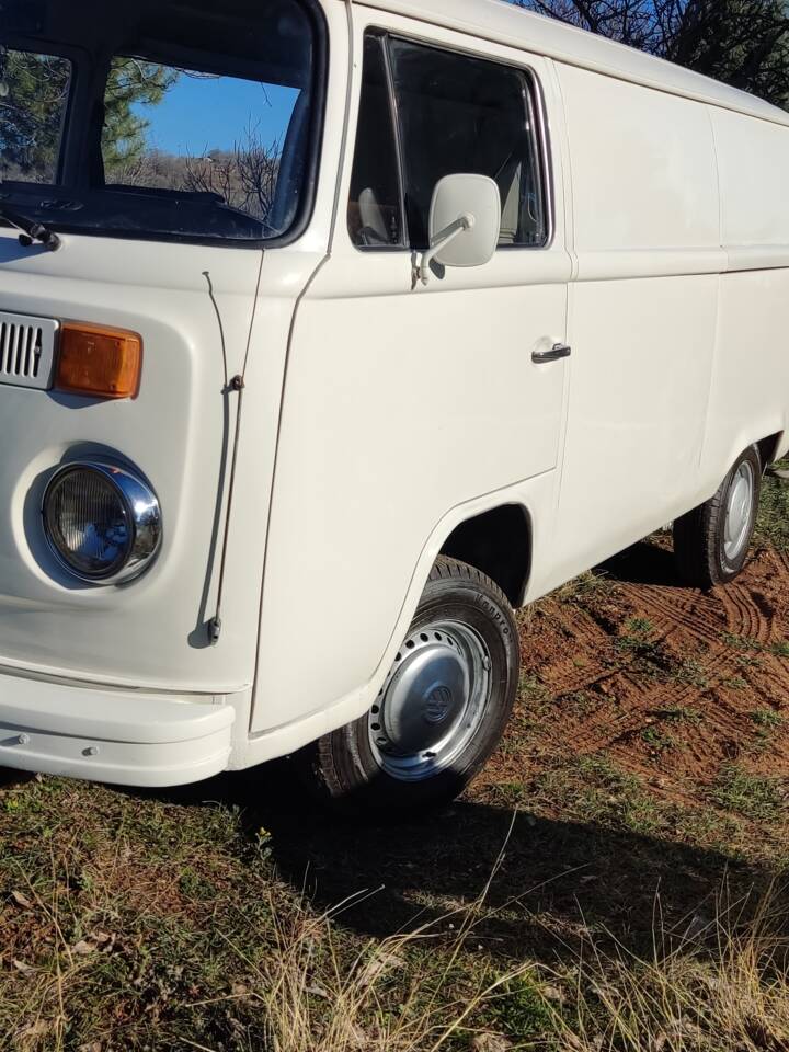 Imagen 50/50 de Volkswagen T2b panel van (1979)