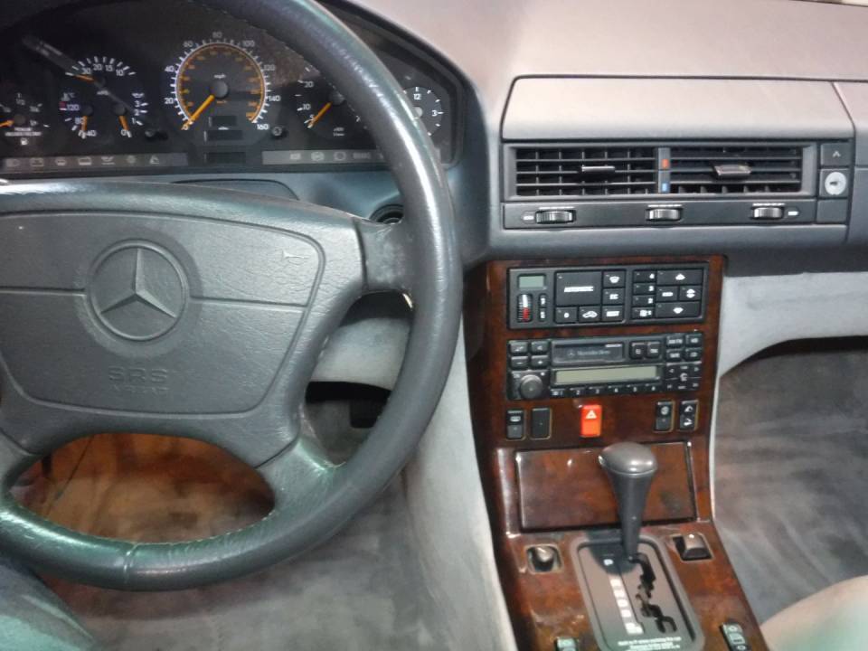 Afbeelding 38/43 van Mercedes-Benz SL 500 (1994)