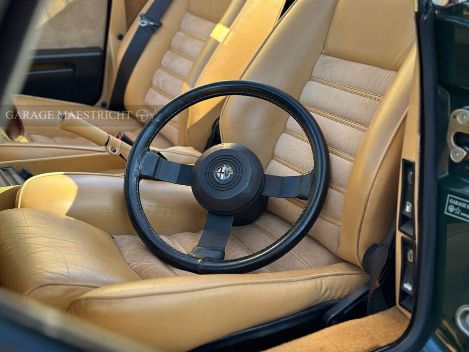 Image 66/100 de Alfa Romeo 2.0 Spider (1993)