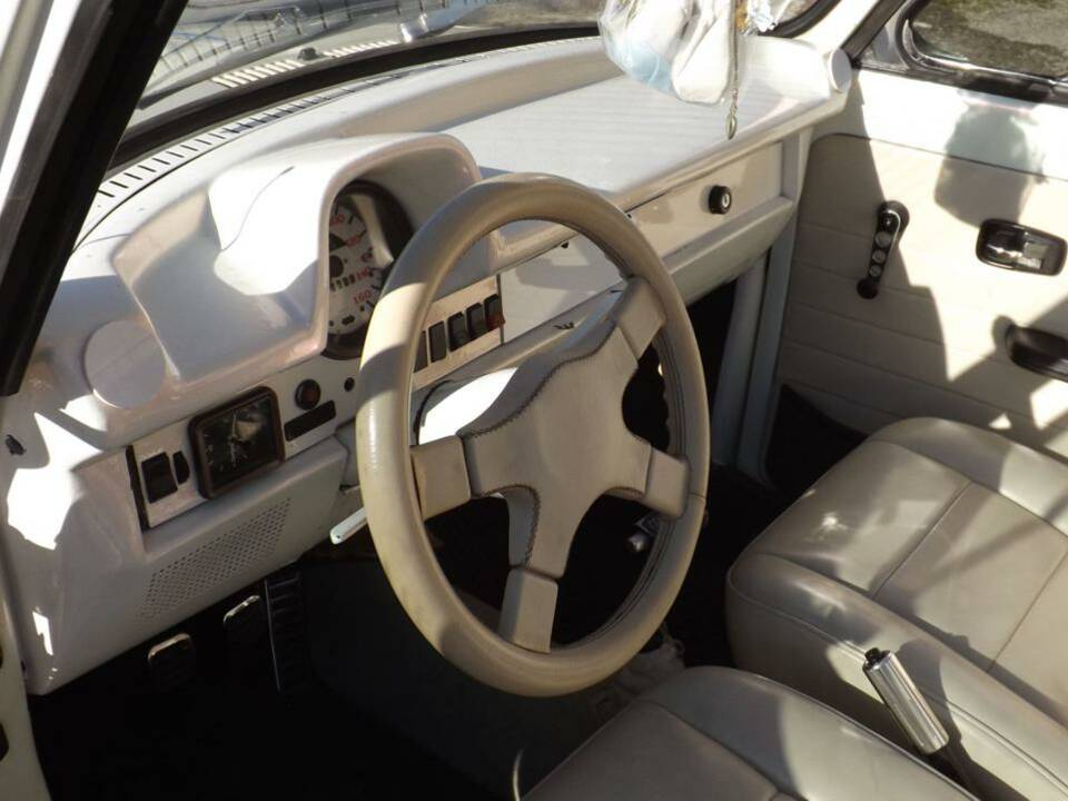 Bild 25/50 von Volkswagen Käfer 1303 LS (1973)