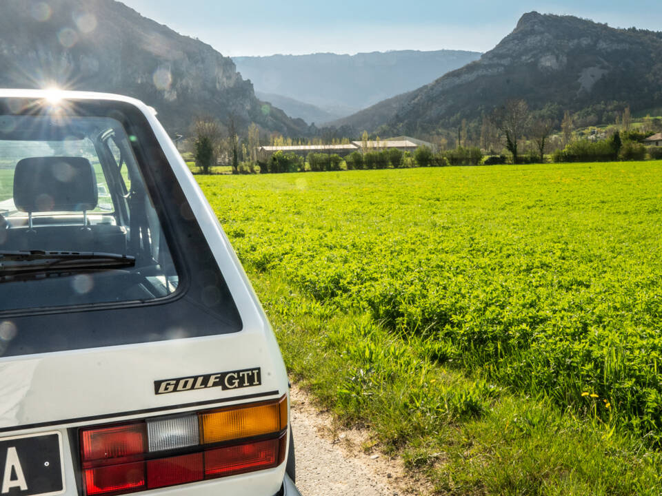 Afbeelding 14/58 van Volkswagen Golf I GTI 1.6 (1982)