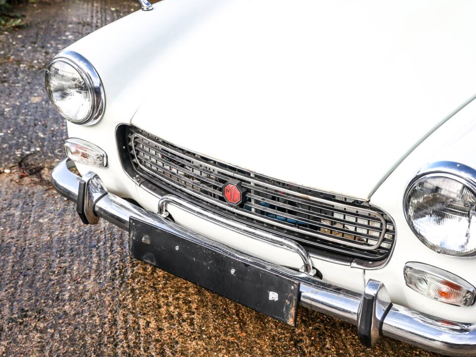 Image 25/28 of MG Midget GAN5 (1970)