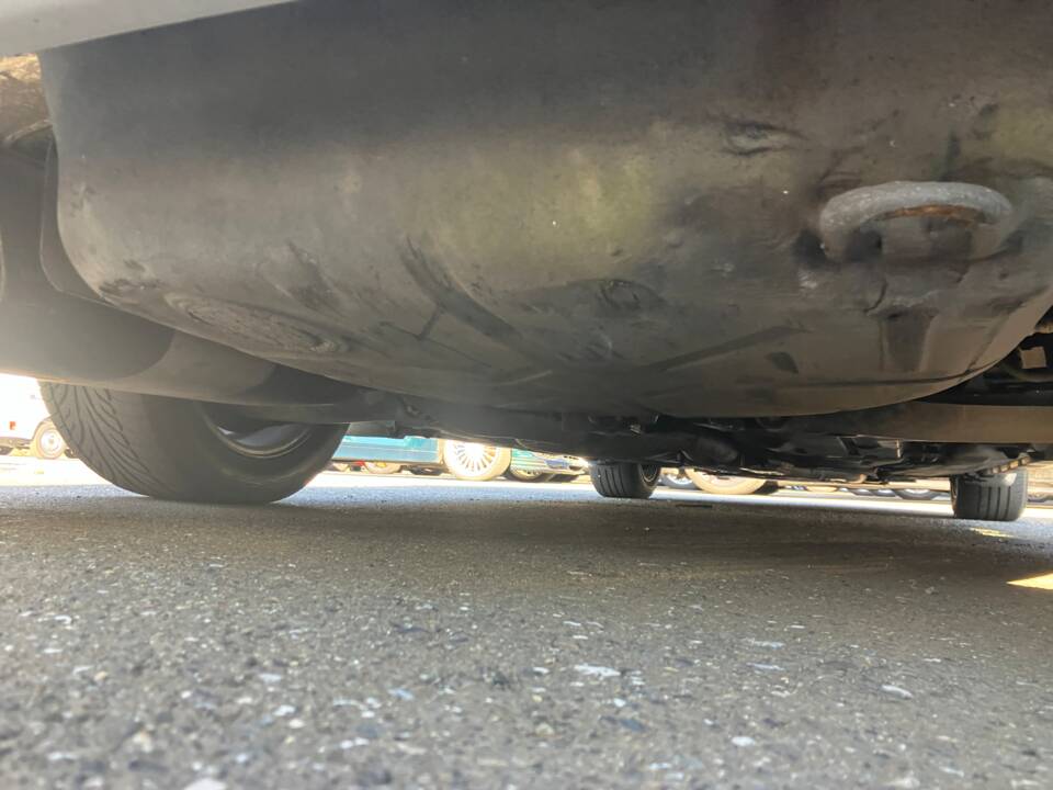 Immagine 41/44 di Mercedes-Benz E 500 (1993)