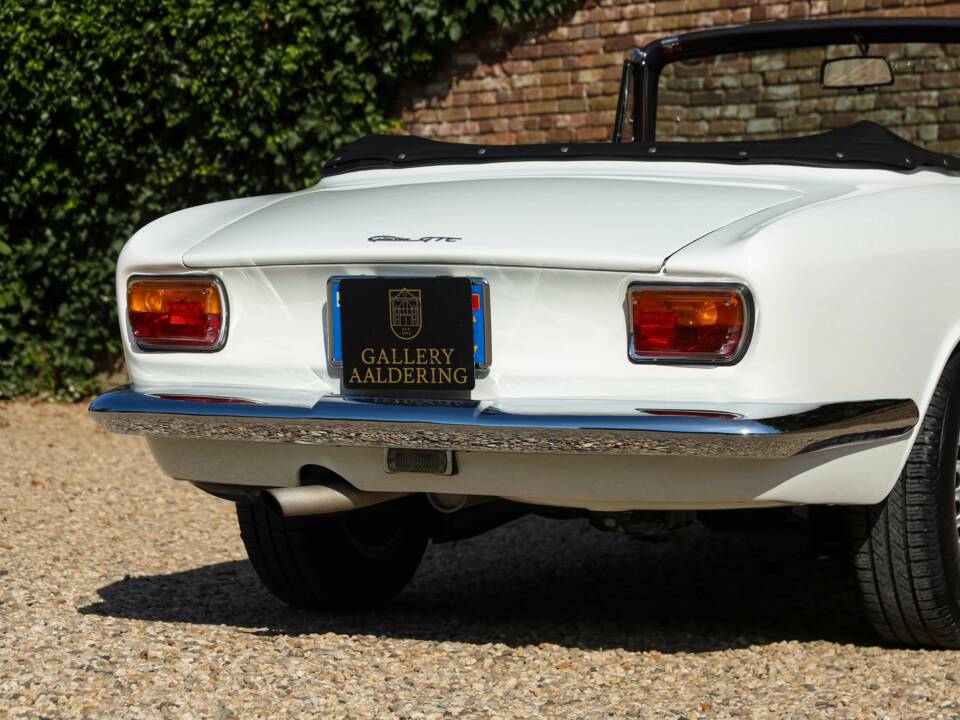 Image 45/50 of Alfa Romeo Giulia 1600 GTC (1966)