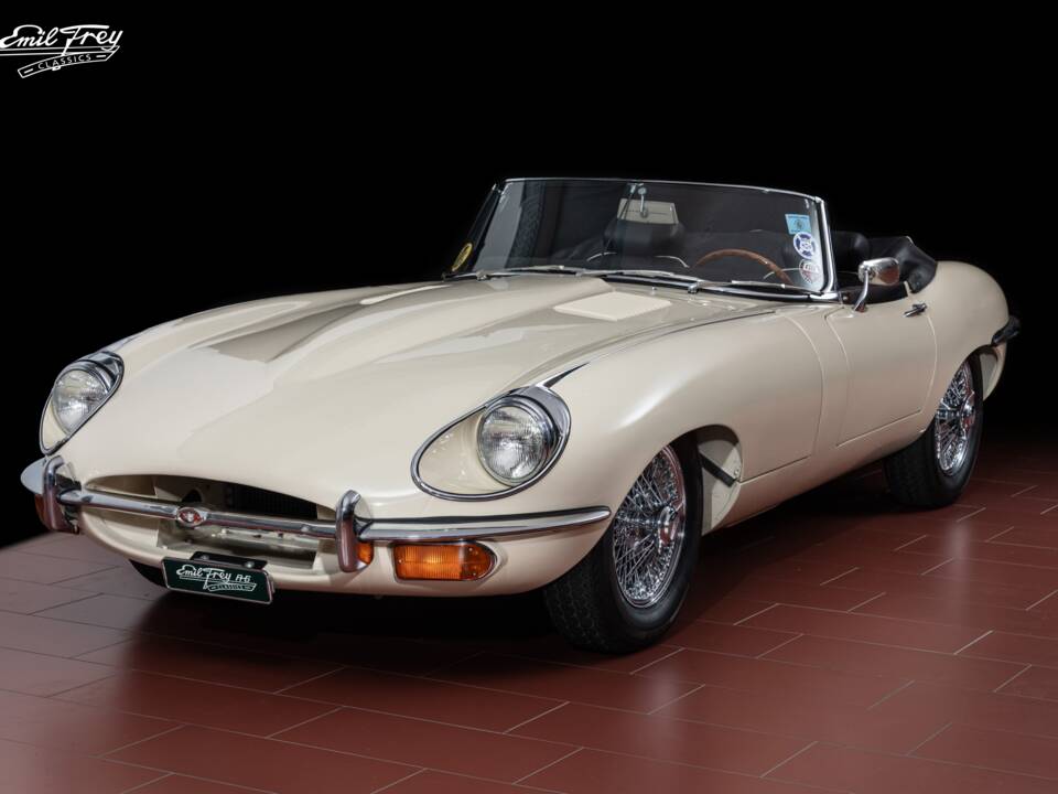 Image 1/7 de Jaguar E-Type (1970)