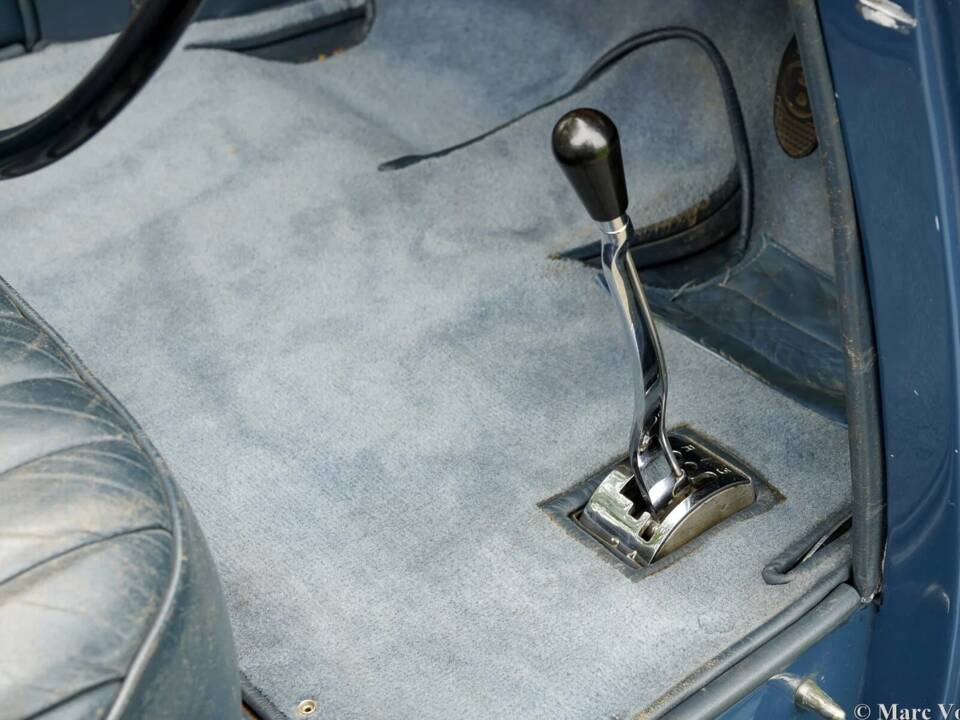 Image 18/59 of Bentley 4 1/4 Litre (1936)
