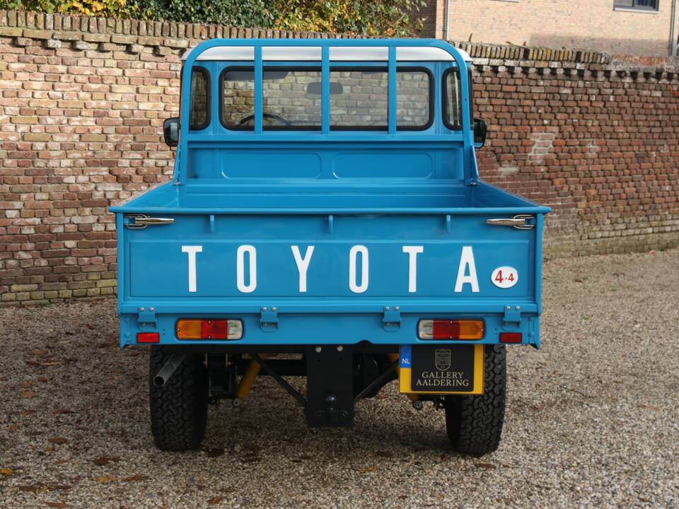 Bild 5/50 von Toyota Land Cruiser BJ 45 (1982)