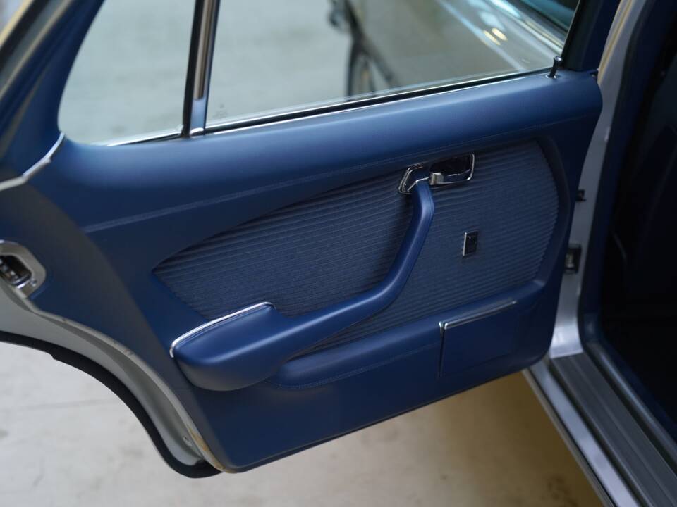 Bild 22/95 von Mercedes-Benz 450 SEL 6,9 (1976)