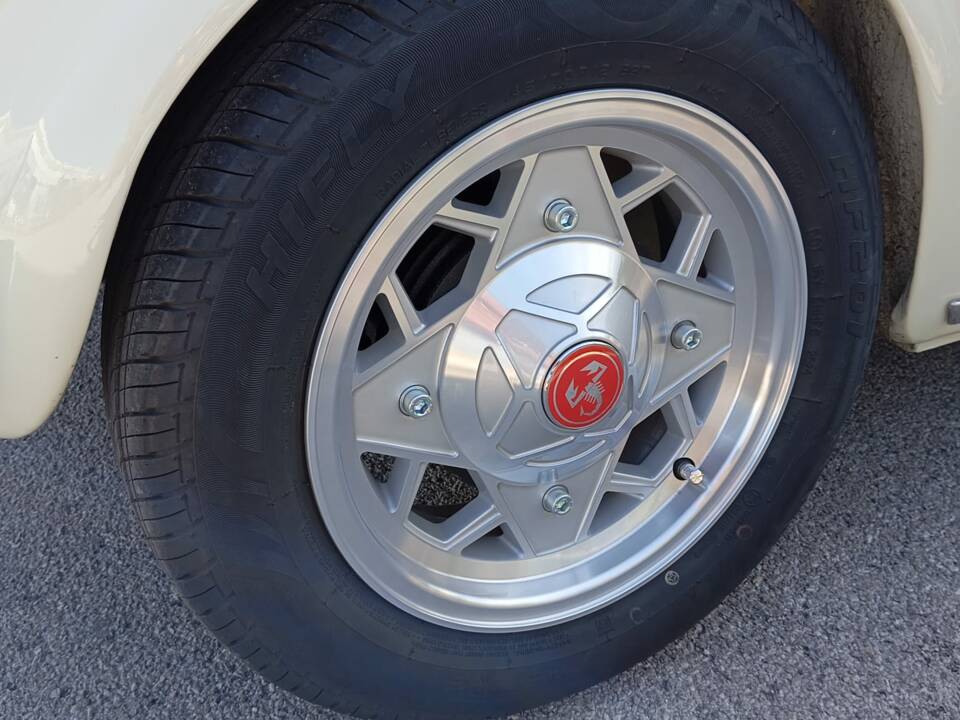 Image 35/50 of FIAT 500 F (1970)
