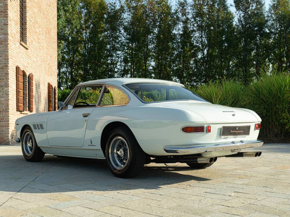 Bild 7/50 von Ferrari 330 GT 2+2 (1964)