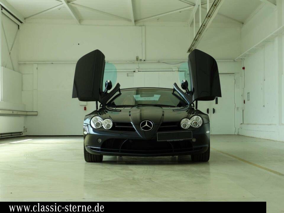 Image 2/9 de Mercedes-Benz SLR McLaren (2007)