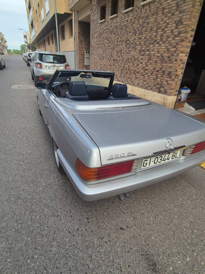 Afbeelding 21/53 van Mercedes-Benz 350 SL (1973)