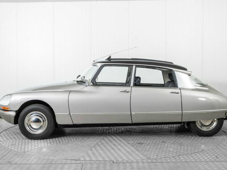 Image 9/50 of Citroën D Spécial (1971)