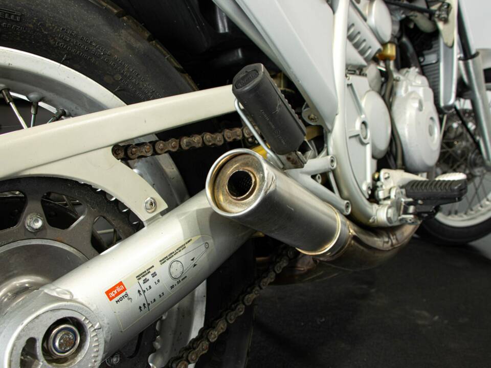 Bild 38/50 von Aprilia Moto 6.5 (2000)