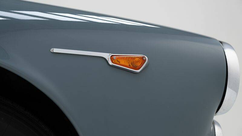 Image 13/15 of Alfa Romeo 2600 Spider (1965)