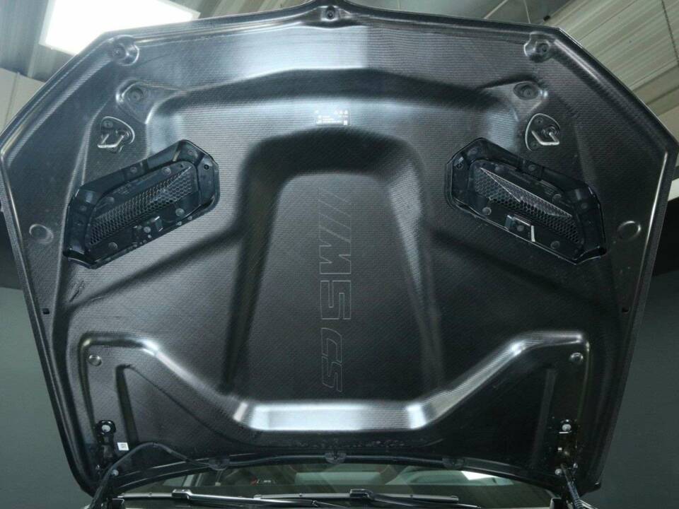 Image 41/50 of BMW M5 xDrive (2022)