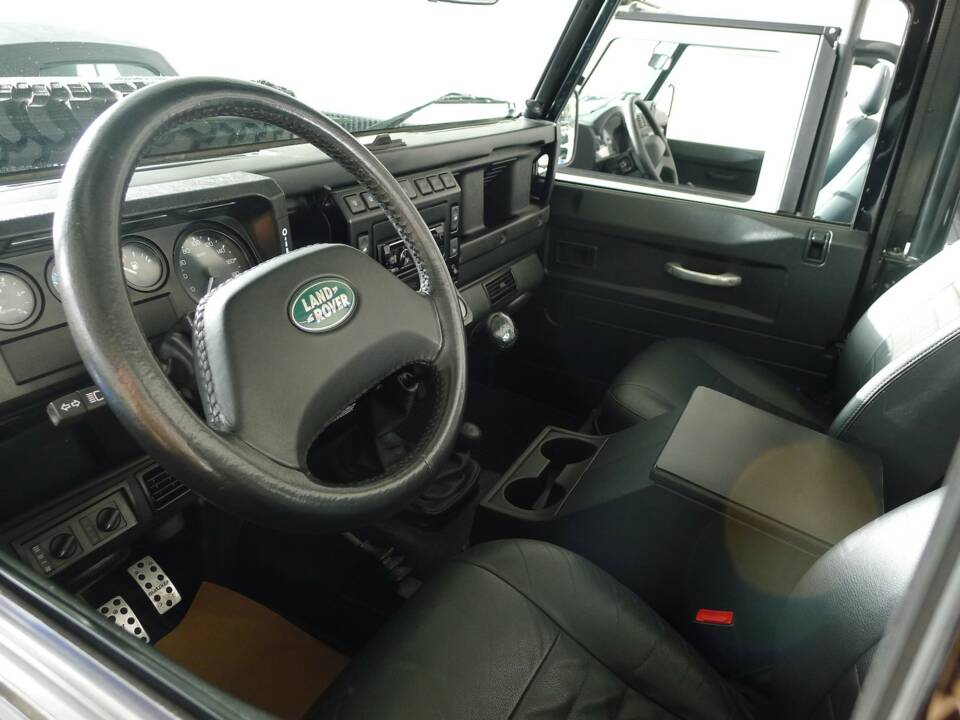 Bild 6/15 von Land Rover Defender 90 Heritage (2006)