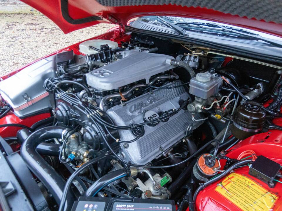 Image 29/50 de Alfa Romeo SZ (1991)