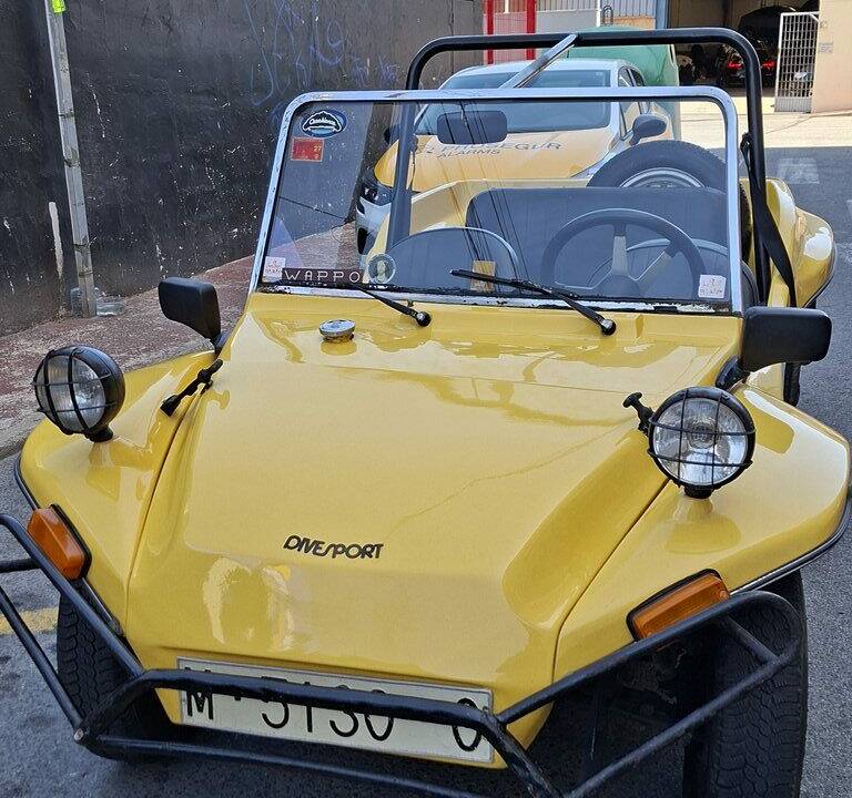 Image 6/8 of SEAT 600 D (1973)