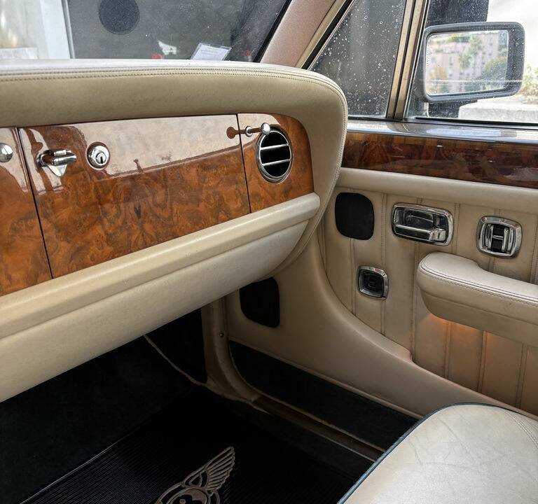 Bild 8/8 von Bentley Brooklands (1993)