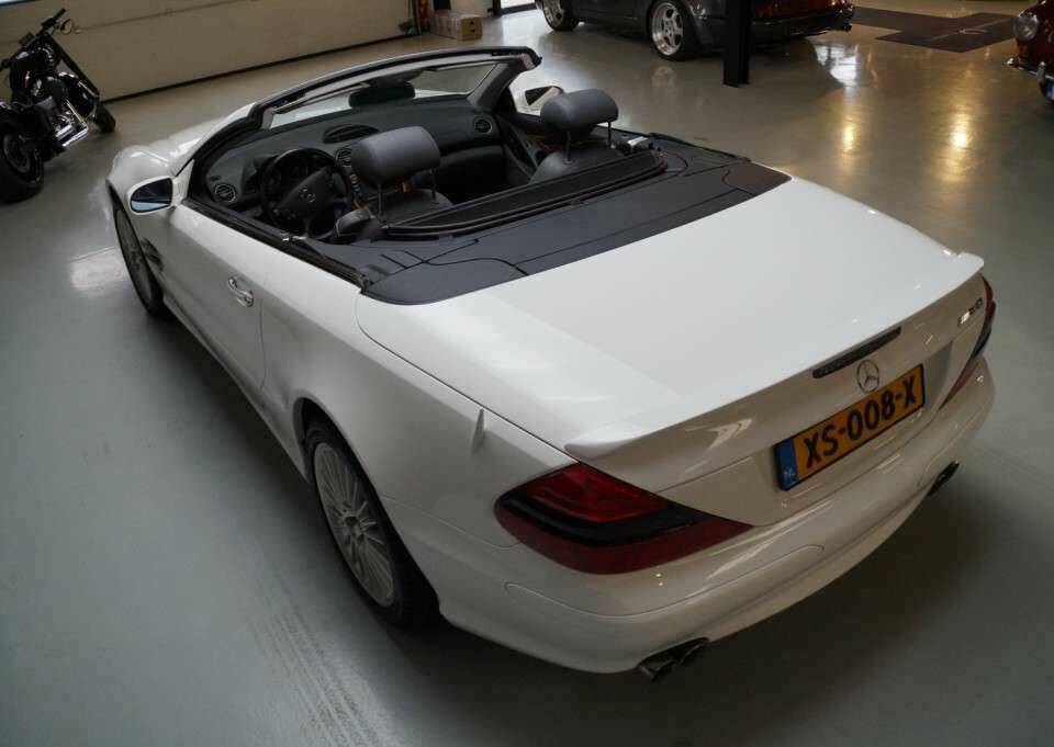 Image 48/50 of Mercedes-Benz SL 500 (2005)