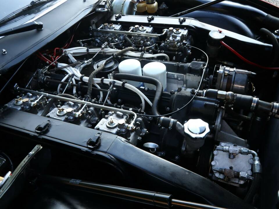 Imagen 36/50 de Ferrari 365 GTC/4 (1972)