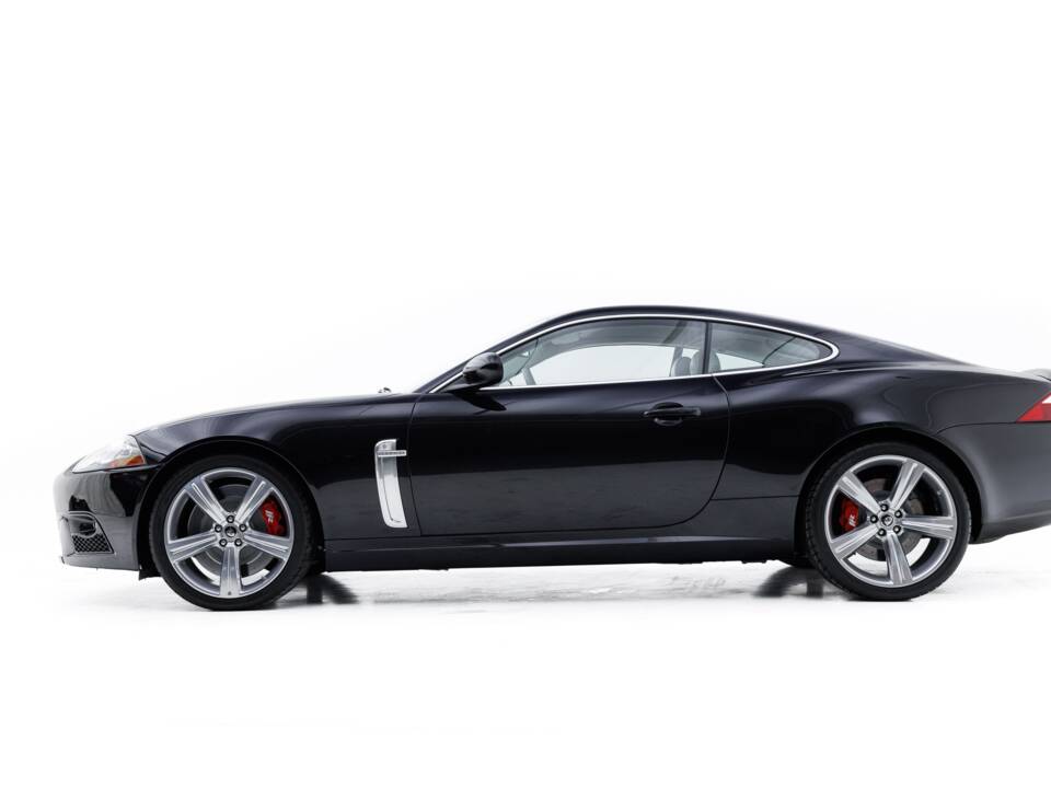 Image 5/26 de Jaguar XKR (2007)