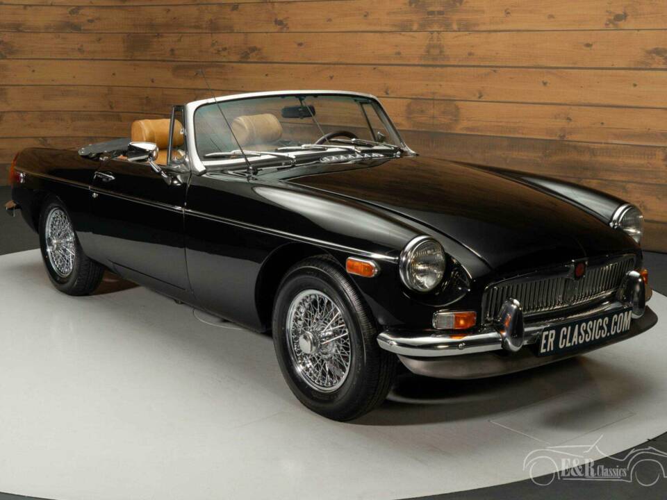 Image 11/19 of MG MGB (1974)