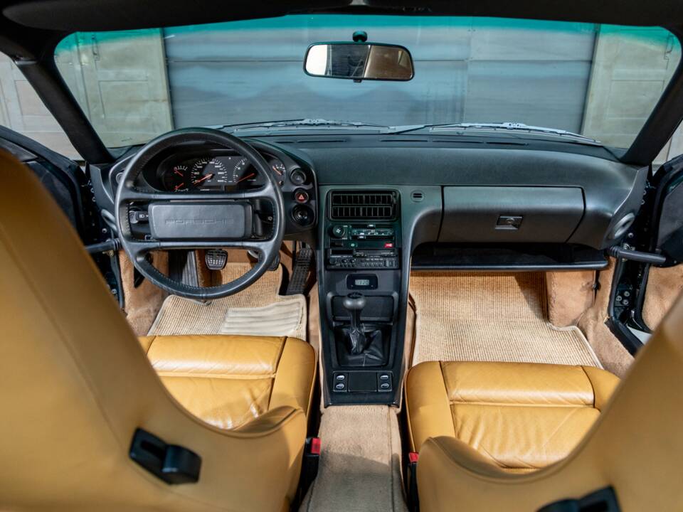 Immagine 13/22 di Porsche 928 S4 Clubsport (1988)