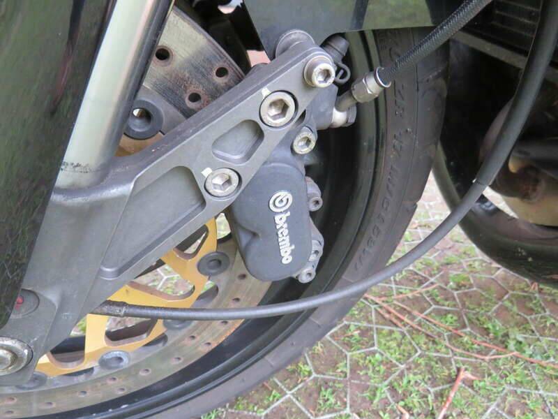 Image 33/44 of Norton F1 (1990)