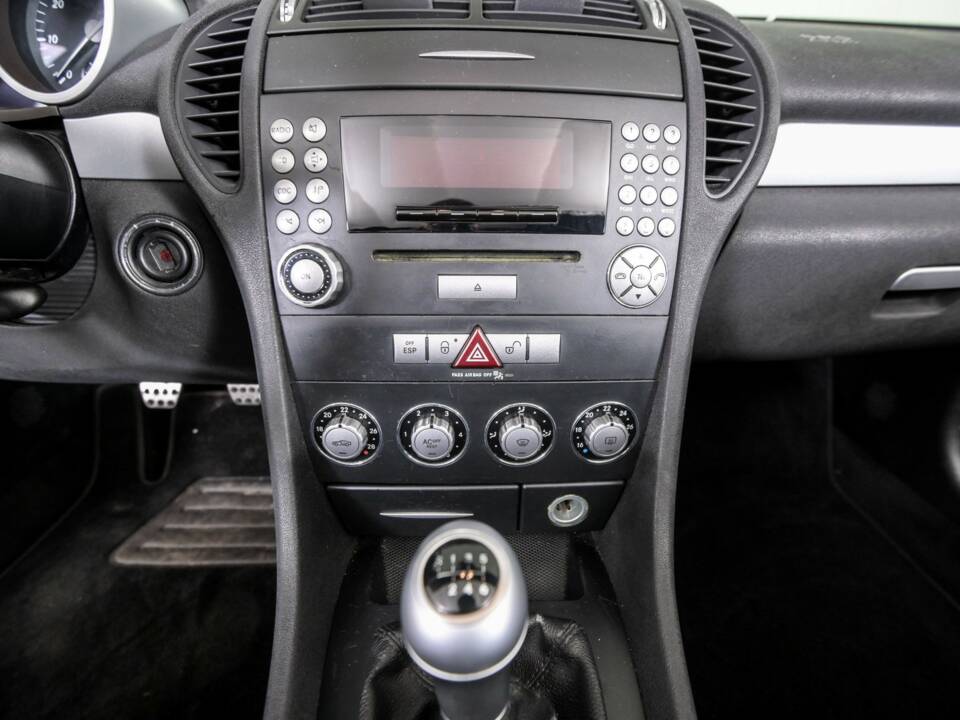 Image 20/50 of Mercedes-Benz SLK 200 Kompressor (2004)