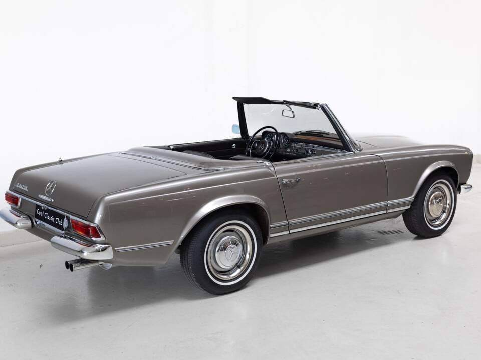 Image 5/35 de Mercedes-Benz 230 SL (1966)
