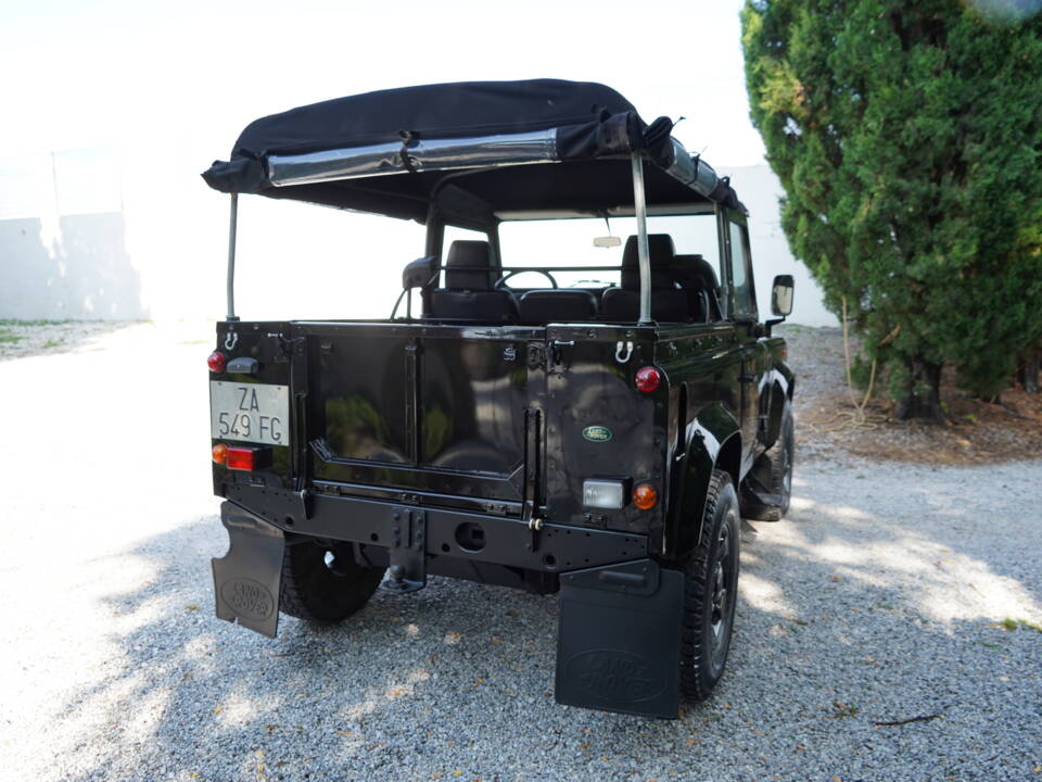 Bild 92/97 von Land Rover Defender 90 Td5 (2000)
