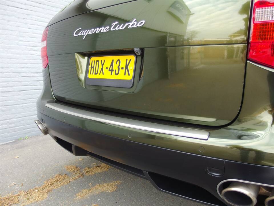Image 22/99 of Porsche Cayenne Turbo (2007)